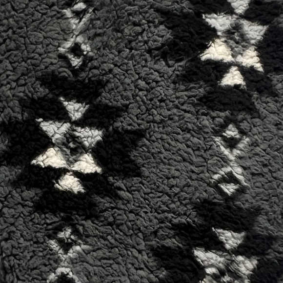 NWT WRANGLER Sherpa Reverse to Corduroy Throw - Picture 7 of 10